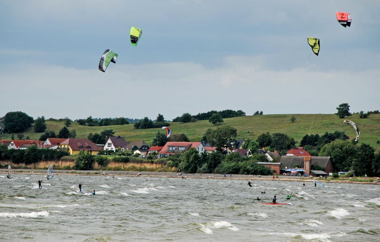 Ferienhaus Westwind beim Fischer am Ostseestrand Thiessow Exterior foto